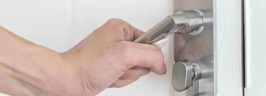 Expert Garage Door Opener Repair and Installation in Brownsville, FL